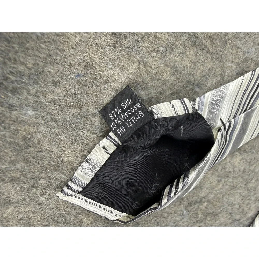 Calvin Klein Mens Silk Blend Striped Necktie Grey Silver Black RN 121148